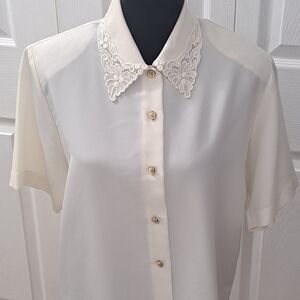 Vintage 80's Canda Cream Blouse With A Lace Collar